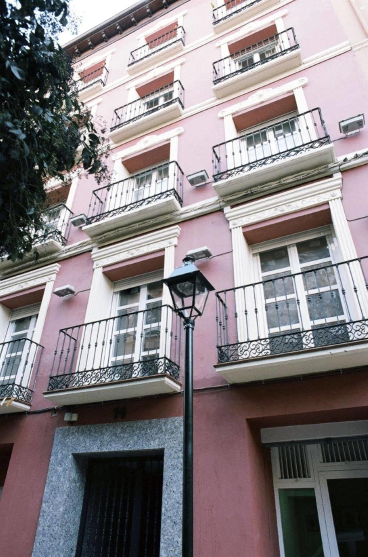 Apartamentos Auhabitat Zaragoza, Edificio De Apartamentos Turisticos Kültér fotó